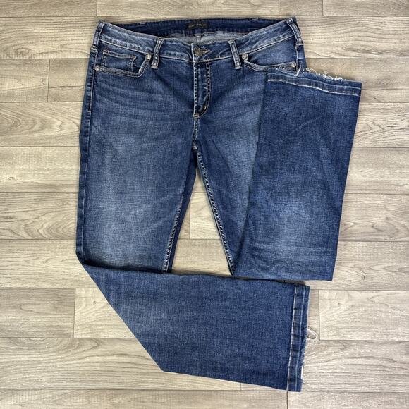 Silver Jeans Mid Rise Stretch Elyse Slim Bootcut Jeans Medium Wash sz 32 - Picture 1 of 8